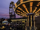 Kettenkarussell mit Riesenrad