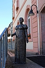 Bronzeplastik der Herzogin Luise von Sachsen-Gotha-Altenburg, St. Wendel